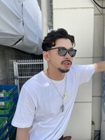 ウェルネス(Wellness)&nbsp;スキンフェード、パーマ、アップバング