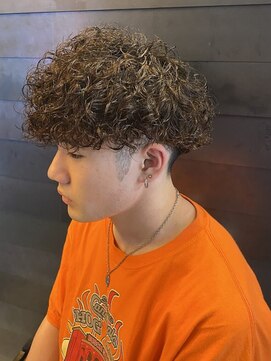 ディスイズバーバーセカンド(THIS IS BARBER 2nd) プードルパーマ ツーブロック 黒髪【札幌】