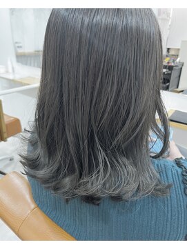 シーバイトリコ 市川(SEA by tricot) グレージュカラー