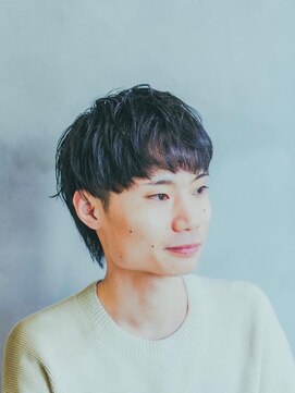 ニーイチイチ(211) メンズウルフ/ブルーブラック/スパイラルパーマ