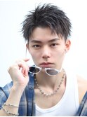 短髪ツーブロックパーマツイストアップバング