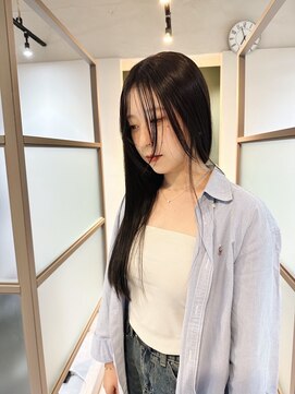 ネウィ 国分寺(newi) ブルーブラック/フェミニンロング/ロングレイヤーカット