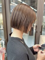ミィ 表参道(mee.)&nbsp;似合わせカット ボブヘア 縮毛矯正 ミニボブ 切りっぱなしボブ