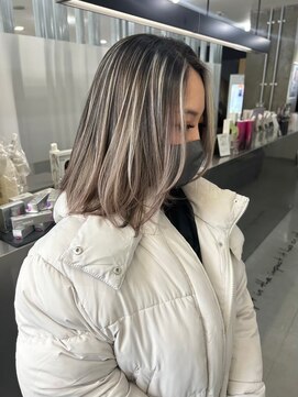 キング(K!ng) 縮毛矯正髪質改善ハイライトレイヤーカット楠葉美容室エクステ
