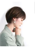大人可愛いハンサムショート 前髪あり グレーベージュ