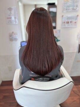 パープルブラウンカラーで色持ちUP。