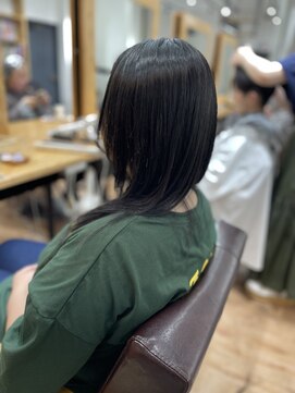 クーシ(kuusi) 縮毛矯正ワンホンレイヤー【高円寺/東高円寺/新高円寺】