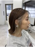 インナーグレージュ×切りっぱなしボブ