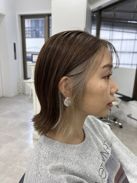 クラン(Chlan) インナーグレージュ×切りっぱなしボブ