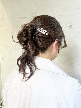 ティエラ 原宿 表参道(Tierra) 【Tierra美侑】崩しシニヨンで気張らないお呼ばれヘア