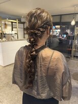 フルアヘッド(FULL A HEAD)&nbsp;編み下ろしヘアアレンジ