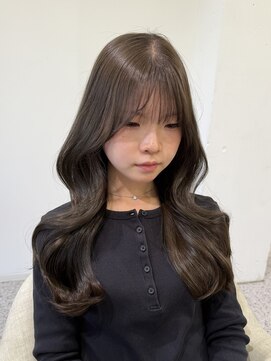 シエル 一社(cher) 暗髪韓国風ヘア