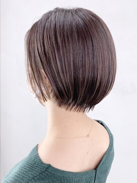 アイティーバイアルバム 藤沢店(IT by ALBUM) ショートボブ_カーキグレージュマッシュショート_ba322121