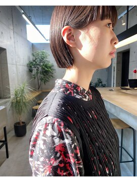 サン(son) タイトなミニボブ