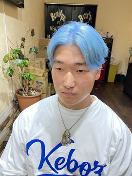 サムブリッジ(SOMEBRIDGE) センター分けメンズショート × 水色カラー （SOMEBRIDGE 亀有）