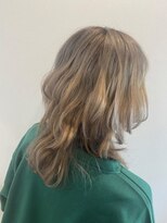 ロニ(Roni)&nbsp;ミルクティーカラー×ゆるウェーブ