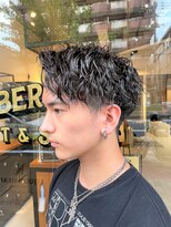 フリーク バーバーショップ 都島店(FREAK BARBER SHOP)&nbsp;かきあげ横顔爽やかオールバックツイストスパイラルパーマ