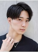 ■ナチュラル　アップバングスタイル　メンズツーブロック