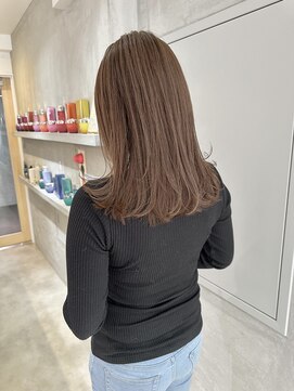 ヨーク(YOKE) YOKE レイヤーボブ外ハネボブ結べるボブアッシュベージュ