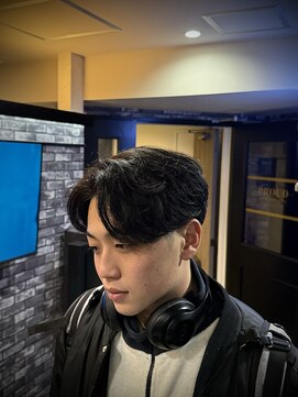 プラウド(PROUD) 韓国マッシュセンターパートカルマパーマニュアンスパーマウルフ