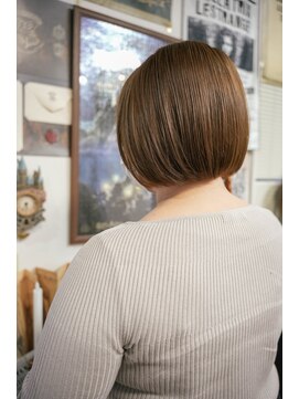 ジウ 上通り(JIU) 20代30代小顔ゆるふわショートアッシュベージュ