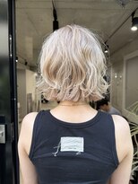 イー(Ii)&nbsp;ホワイトブロンド/ボブ