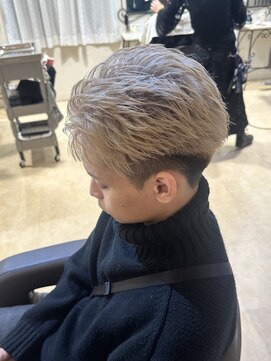 ホワイトベージュ×アクティブショート