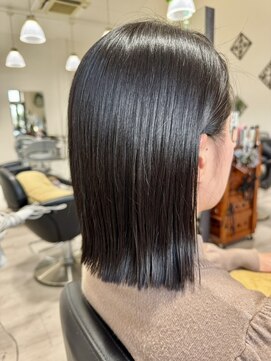 アンブレラ(umbrella) そのままで決まる大人の切りっぱなし