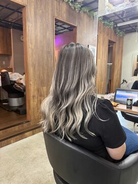 グレープバイン 辻堂(GRAPEVINES) バレイヤージュ