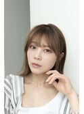 表参道ミディアムストレートニュアンスカラーアッシュグレー30代