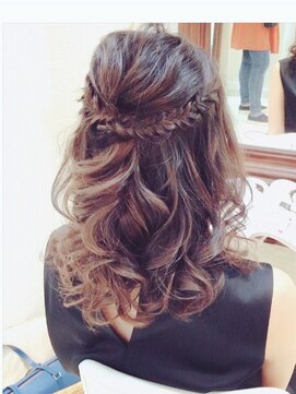 ヘアセット&メイク専門店 カスミ(Kasumi) フィッシュボーンハーフアップ