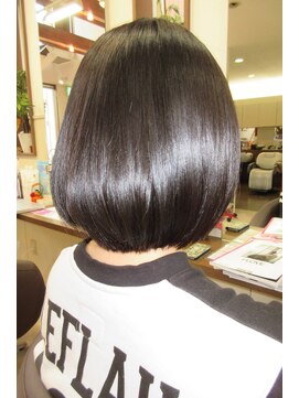 コアフィールフィス(COIFFURE fils) M3Dストレート＊ツヤボブ＊