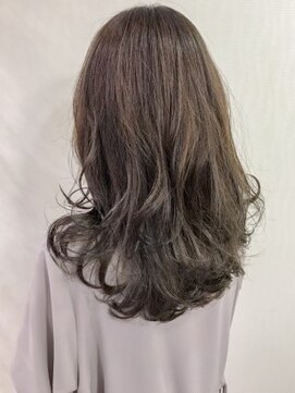 クアトログランシュ ひたちなか店(QUATRO×GranCieux) ナチュラルカールマットアッシュ★QUATRO★