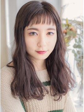 フェティッシュ(fetish) 前髪短いセミロングウェーブ