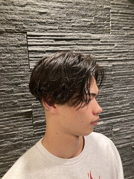 プレミアムバーバー 表参道店(PREMIUM BARBER produce by HIRO GINZA) ナチュラルスパイラルパーマセンターパート
