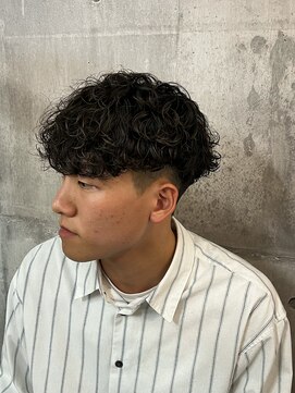 メゾンフォーメン(Maison for men) 波巻きパーマ　ツーブロック