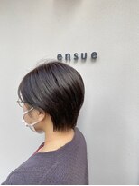 インス(ensue)&nbsp;ショートヘア丸みショート20代30代40代オリーブグレージュ