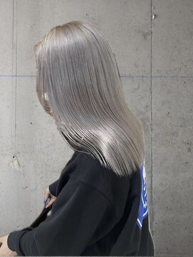 エイン(EYN) ホワイトシルバー/ハイトーン/学割U24