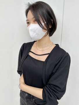 ステアケース 武蔵小杉店(stair:case) 前髪長めセンターパート前下がりミニボブ内巻き