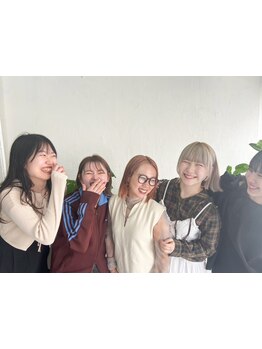 女性スタッフ多数◇繊細な技術と細やかな気配りでリピーター多数！小さなお子様と一緒に通いやすいサロン♪