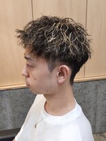 ニアウ 伊勢崎連取店(Niau)&nbsp;刈り上げショートアップバングメッシュツイストスパイラルパーマ