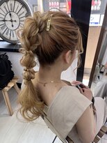 プティクローシェ バイ クオーレ(petite cloche by CUORE) 結婚式ヘア 編みおろしポニーテール
