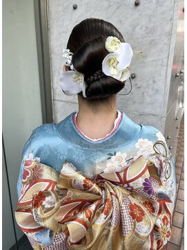 ミラ(Mila) 艶々タイトシニヨン★振袖、袴、訪問着着付け卒業式ヘア