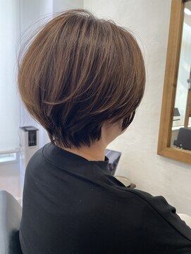 ハーツ(Heart's) 白髪ぼかし/イメチェンヘアスタイル/前髪カタログ/ショートボブ