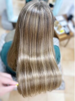 ヘアー デザイナーズ クルー ドルフィン(HAIR DESIGNERS CREW dolphin)の写真/だだ染めるだけじゃ物足りないあなたへ。dolphinは、”本当に似合う色”をオーダーメイドで叶えます◎