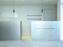 エン(en)の雰囲気（こだわりのレセプション。暖かい雰囲気でお客様をお出迎えします）