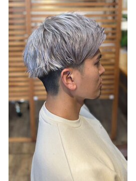 桃の木 ヘアー(桃の木 hair) ホワイトシルバーアッシュ×バングカット