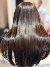 アーリアエスウーノ(A:ria es uno)&nbsp;美髪ストレート