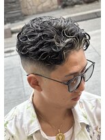 ドルクス 上野店(Dorcus)&nbsp;ホワイトメッシュ　スキンフェード　極道パーマ
