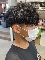 マグカーネバイフィフス オカヤ(Mag KANE by fifth okaya)&nbsp;岡谷メンズカットメンズパーマ波巻きスパイラルパーマツイスパ